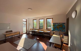 Casa spatioasa,perfecta pentru locuit sau investitie - Poză 9