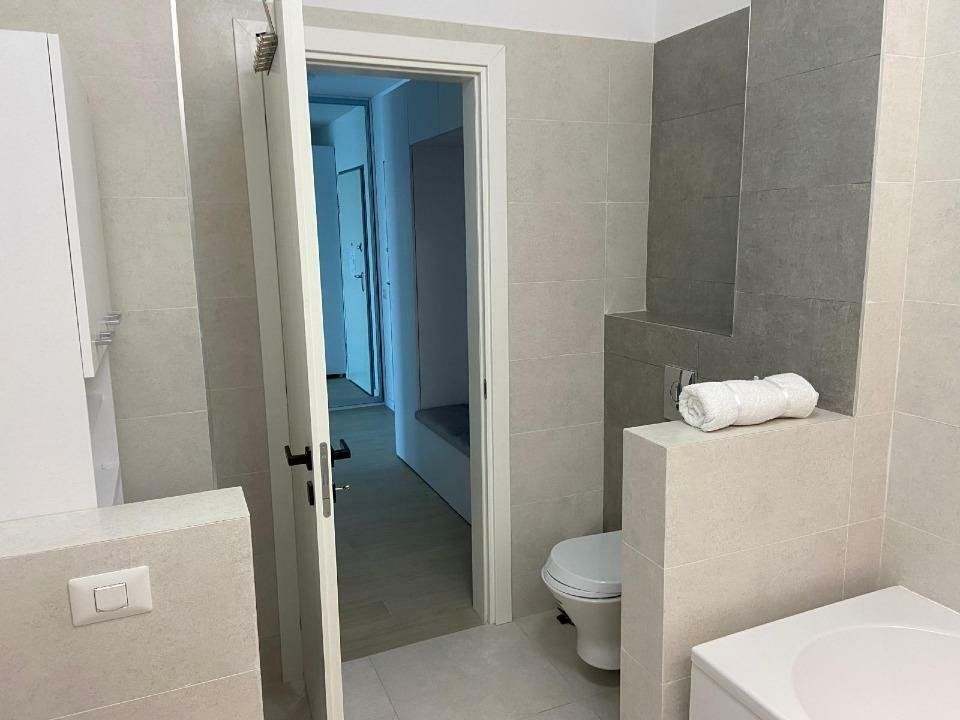 Apartament 2 camere de închiriat – VEDERE FRONTALA LA LAC/ Termen Lung - Poză 14