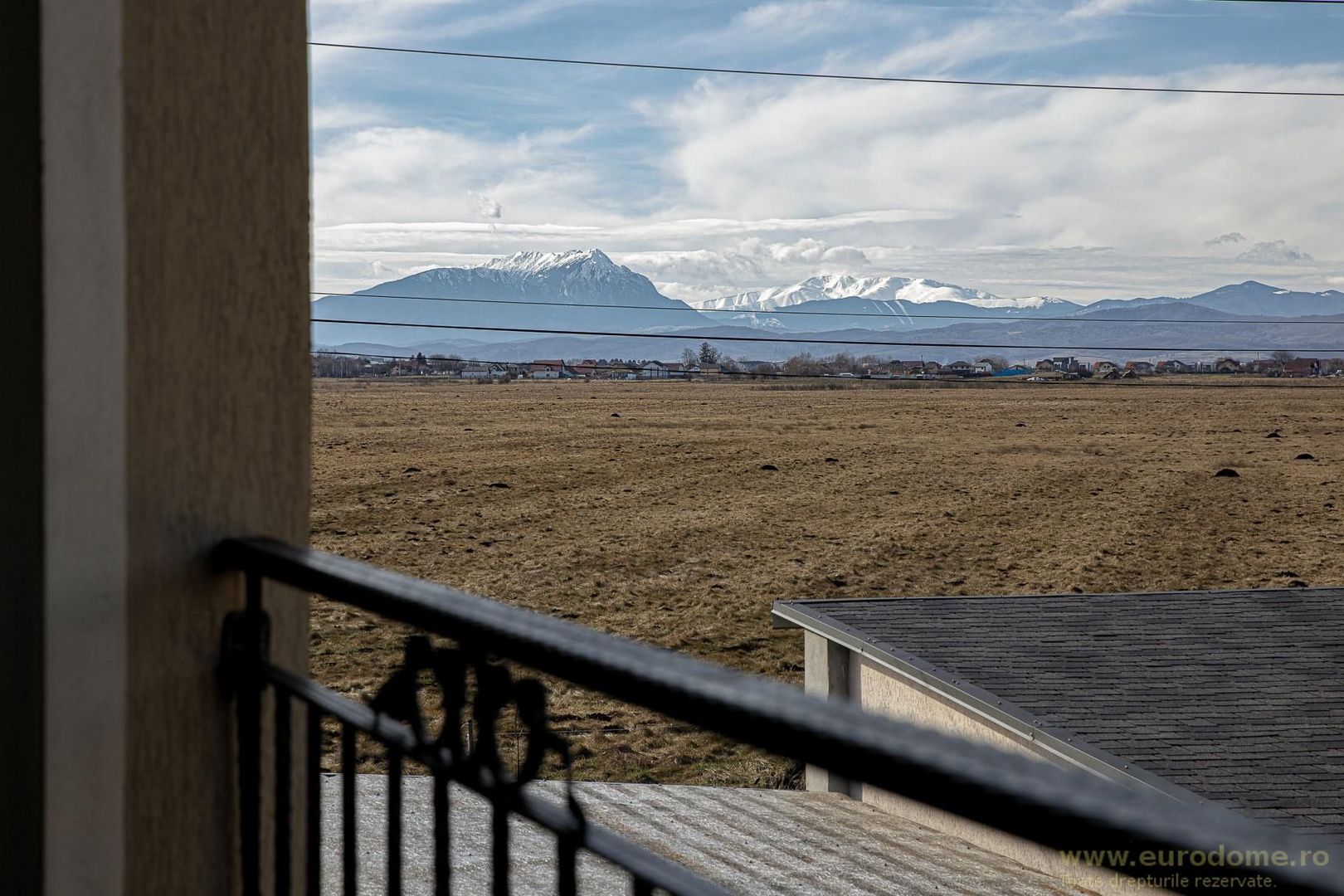 Casă nouă, intrare Stupini - Poză 38