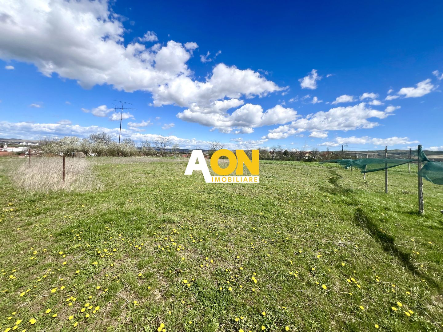 Teren intravilan de vanzare, priveliste deosebita, 560MP - Poză 1