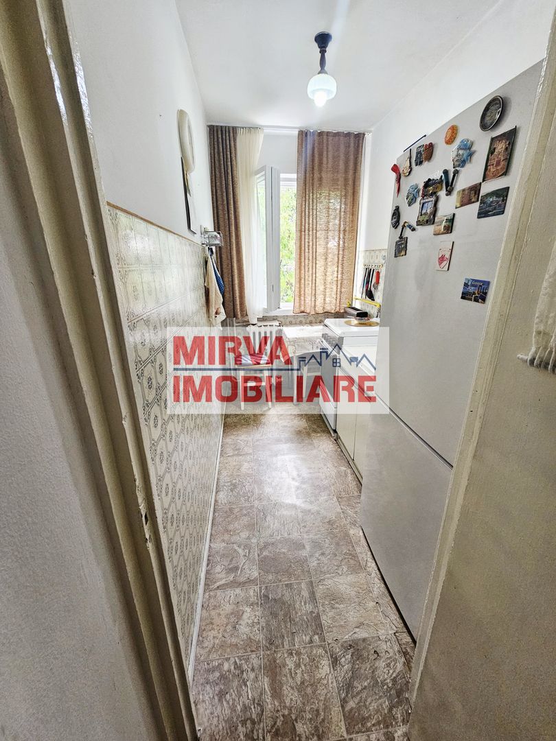 De vânzare apartament 2 camere, zona Malu Roșu, Ploiești - Poză 11