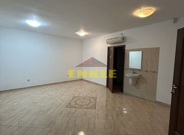 De inchiriat Spatiu Comercial, zona Pietonalul Unirii. Pret 1300€ - Poză 3