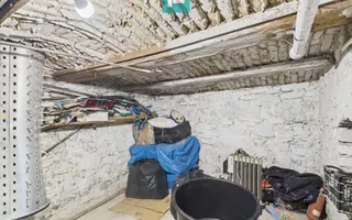 Două case, curte mare, lângă Castelul Corvinilor - Poză 36