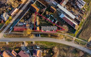 Clădire potrivită pentru proiecte educaționale sau de îngrijire - Poză 2