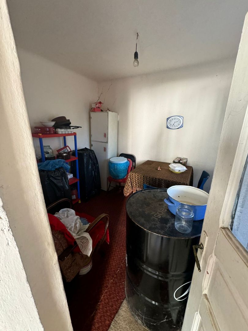 De vânzare  casă situată pe strada Mihail Sadoveanu - Poză 8