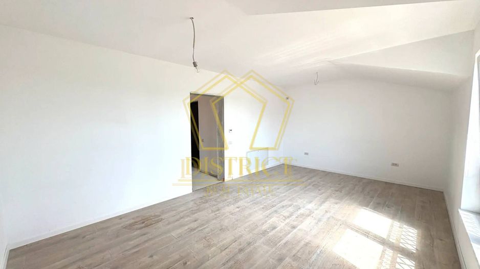 Duplex spațios cu 4 camere si debara |  Mosnita Noua | Sala de Sport - Poză 5