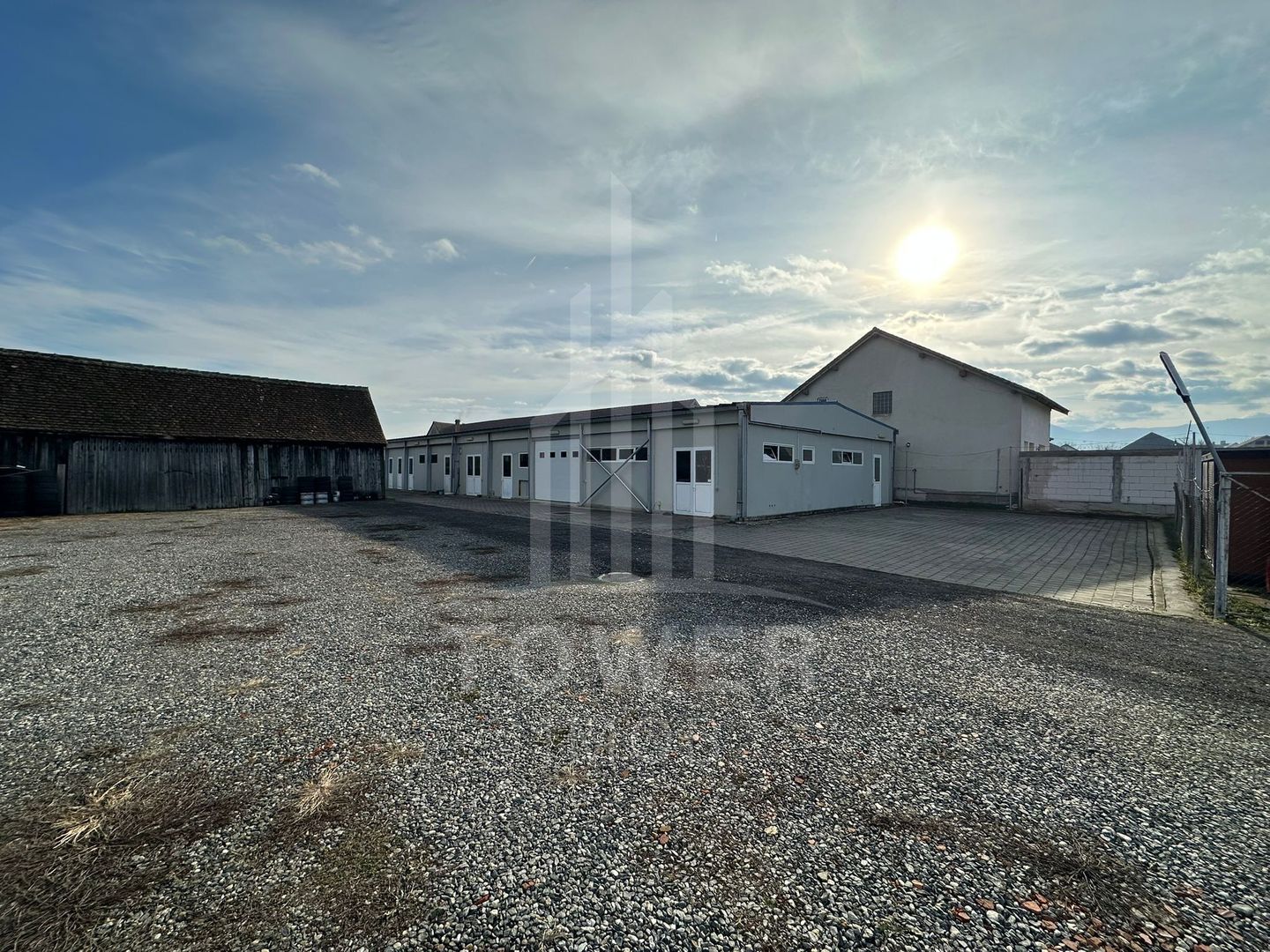 Hală industrială ~430 mp utili – ușor de adaptat pentru orice domeniu - Poză 1