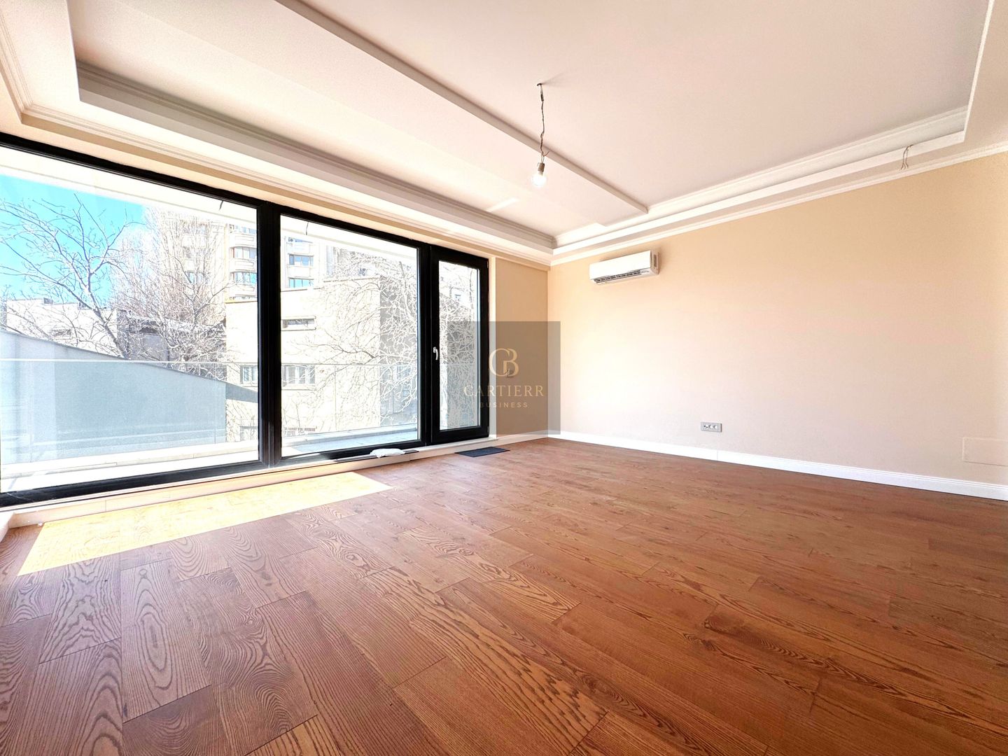 4 CAMERE + PARCARE( 2 AUTO)| PALATUL PARLAMENTULUI | COMISION 0 - Poză 3