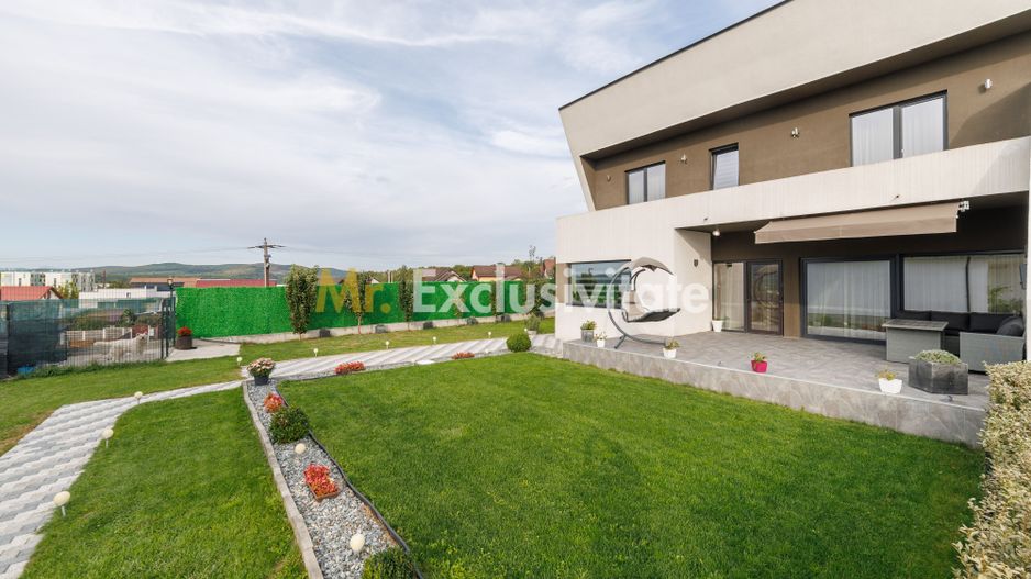 Casa moderna, constructie solida -view panoramic -Mioveni-Arges! - Poză 12