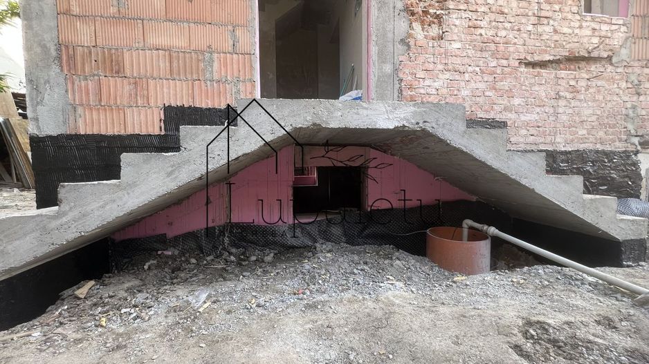 Proprietate unică D+P+E+M, Complet Renovată în 2025 | V.Aaron | - Poză 5