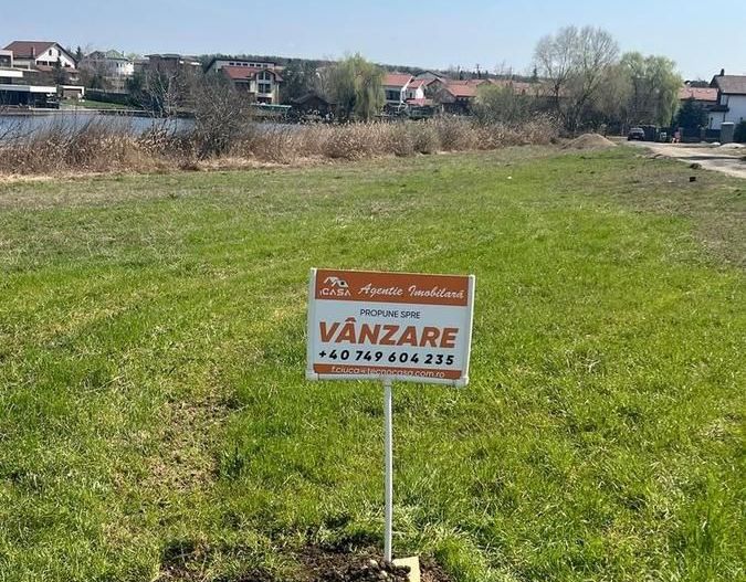 LAGUNA ALBASTRA - CORBEANCA - Poză 1