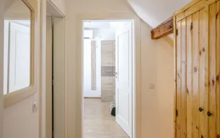Casă individuală cu 5 camere și curte proprie - în Cisnădioara - Poză 52