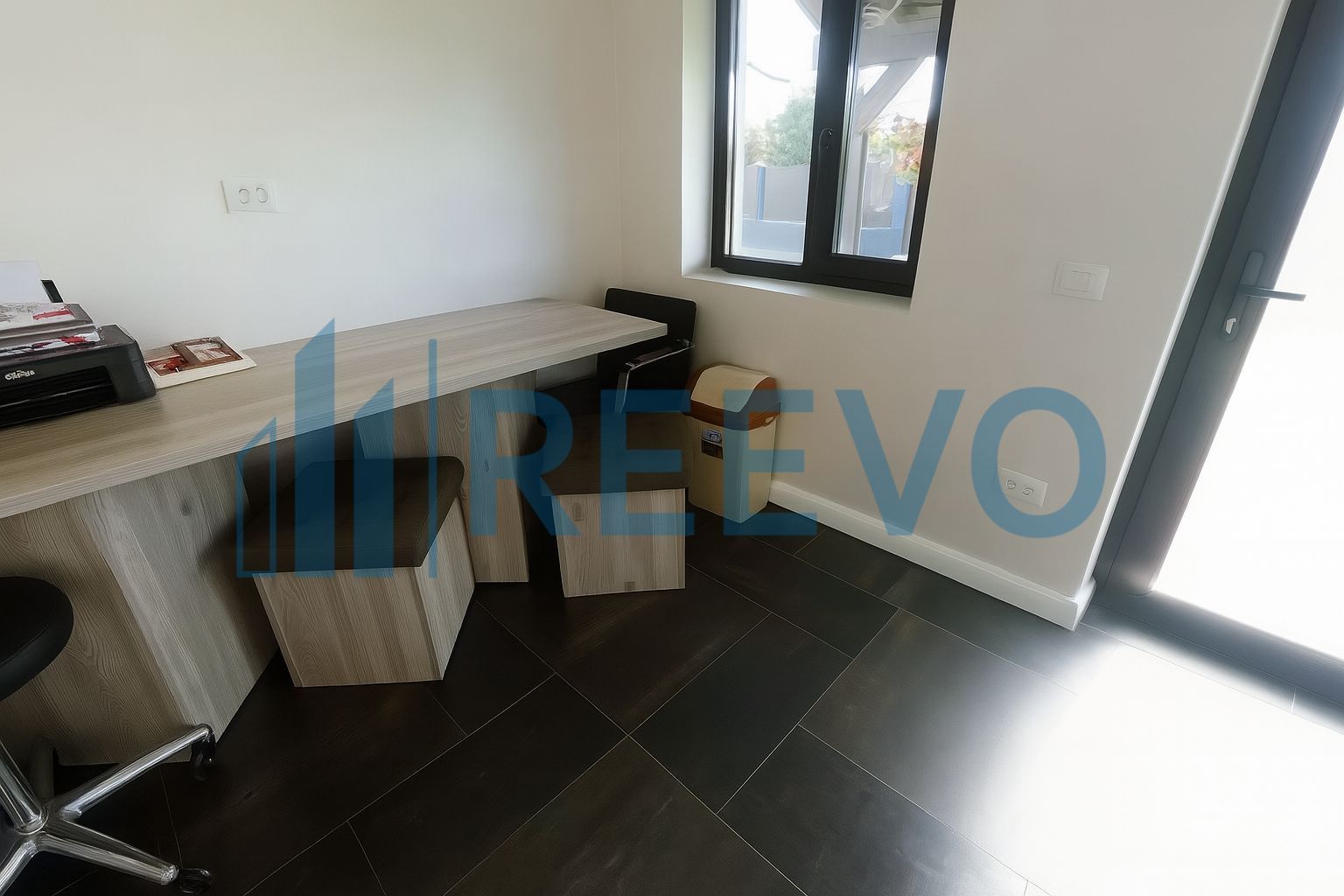 Proprietate Premium cu Două Case și Piscină în Hemeiuș - Poză 22