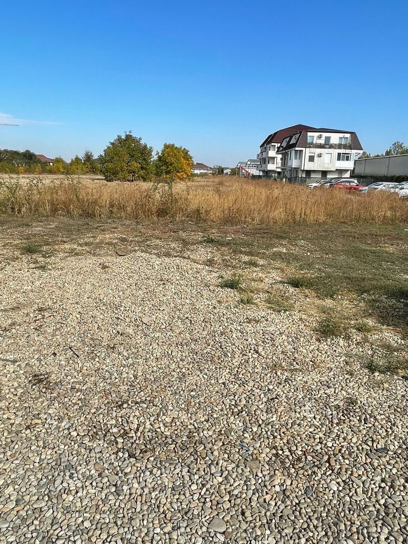 Teren 7714 mp Otopeni stradal - ideal investiție - Poză 1