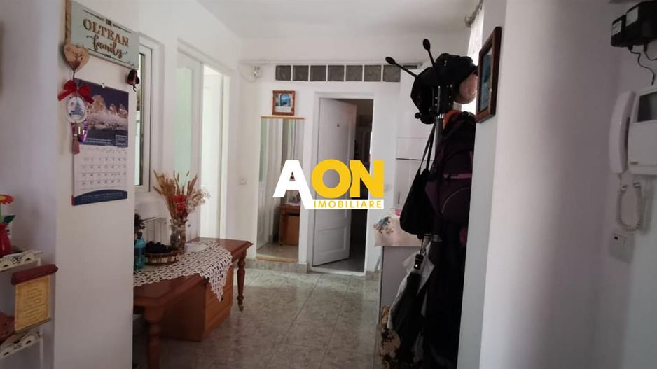 Casa in Centru zona linistita - Poză 3