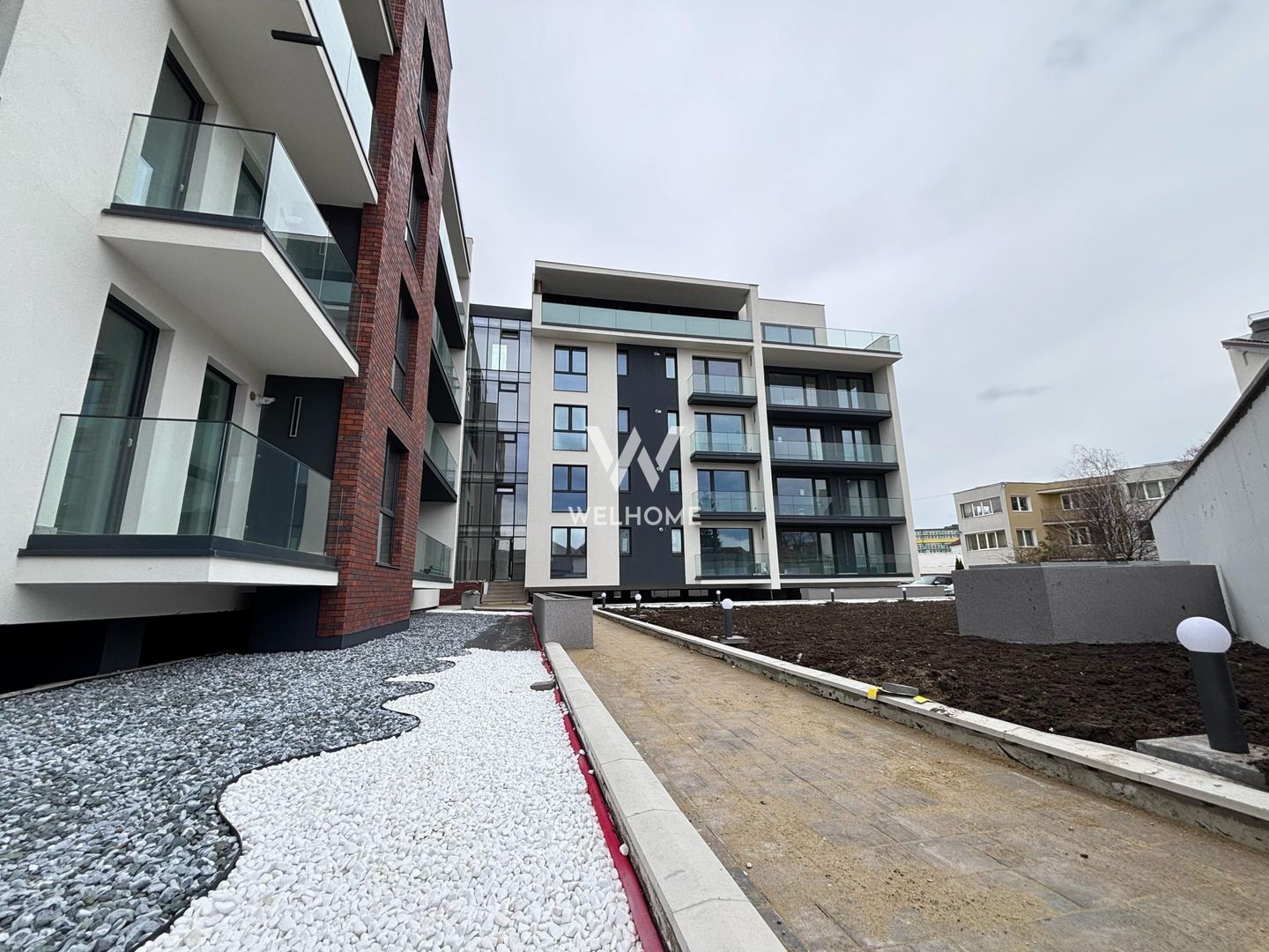 Apartament PREMIUM 3 camere cu GARAJ - zona Centrala - Poză 16