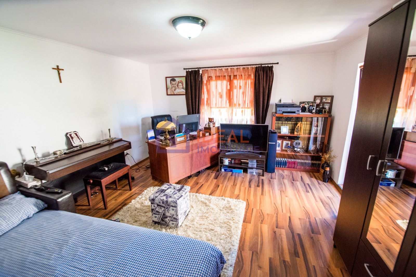 Casa Individuala cu 8 camere si 430 mp de curte, zona Calea Poplacii - Poză 11