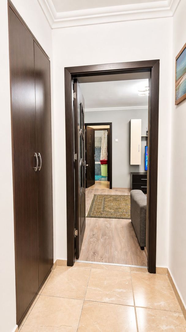 Apartament renovat 2 camere SD 49 mp Podu Ros 92000 euro - Poză 10