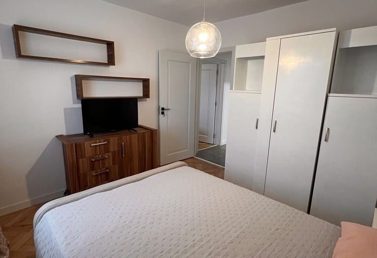 Închiriere 3 camere - Titan-Rotundă - Poză 15