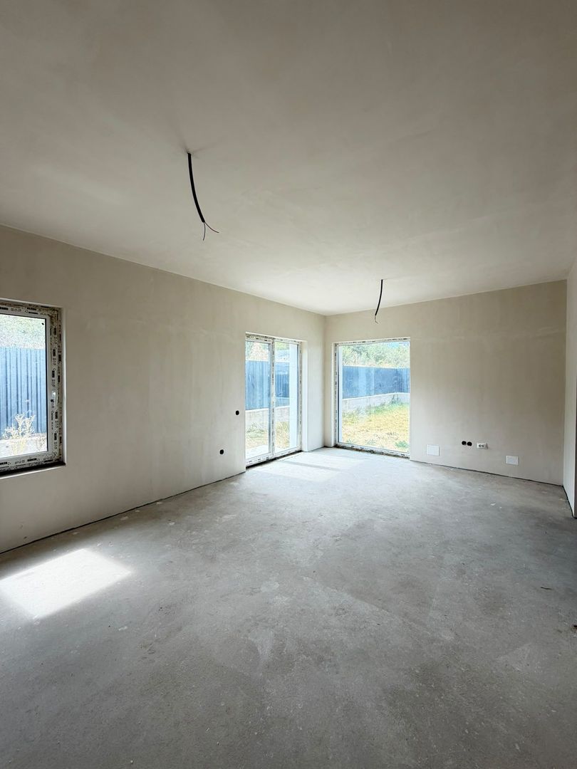 Triplex 4 camere DECOMANDATE, 112 mp utili, 184 mp curte, Urusagului - Poză 8