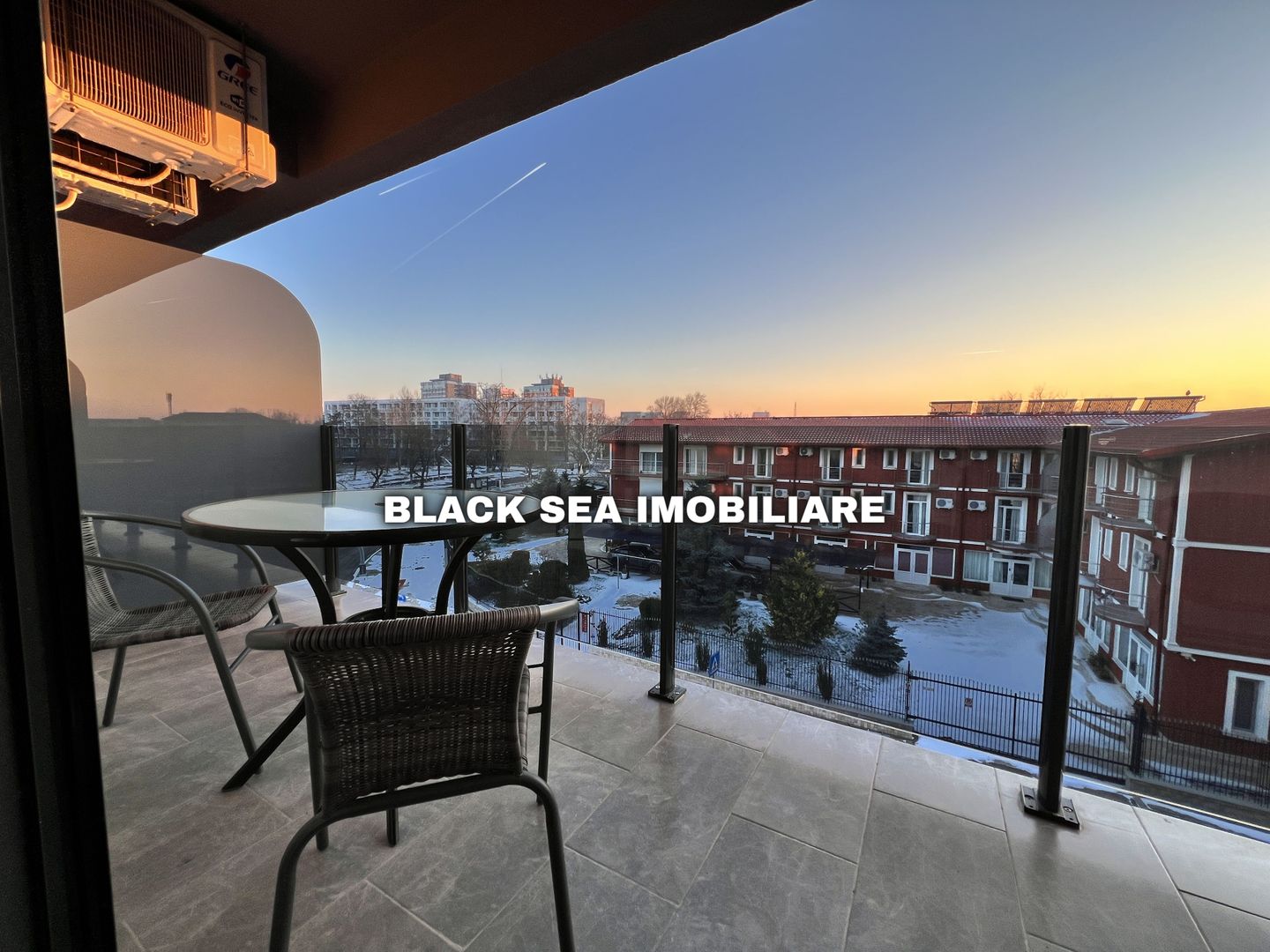 Garsoniera in Bloc nou, Statiunea Saturn - Parcare privata - Ocazie - Poză 5