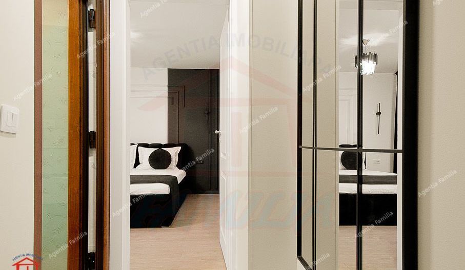 Inchiriere apartament 3 camere decomandat zona centrala - Poză 20