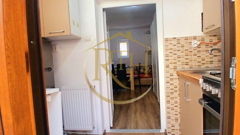 Oferim spre vanzare un Apartament la curte comuna, in zona Odobescu. - Poză 16