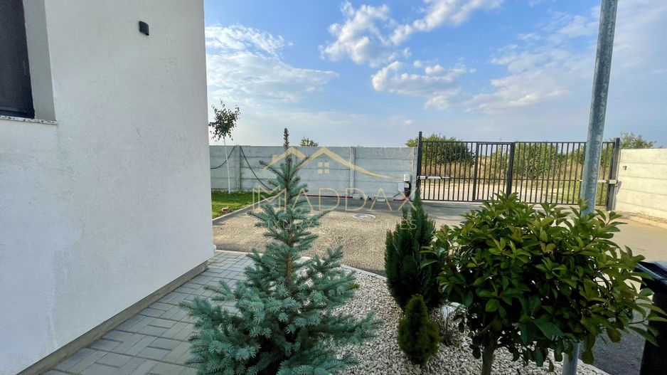 ***CASA MODERNA 4 camere ***LUX***Gradina 450 mp//Ostratu//CORBEANCA - Poză 16