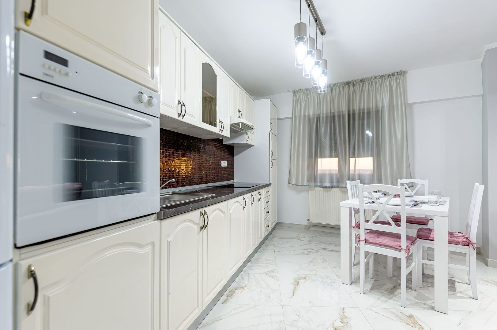 Apartament modern -3 camere, zona Intim - Poză 3