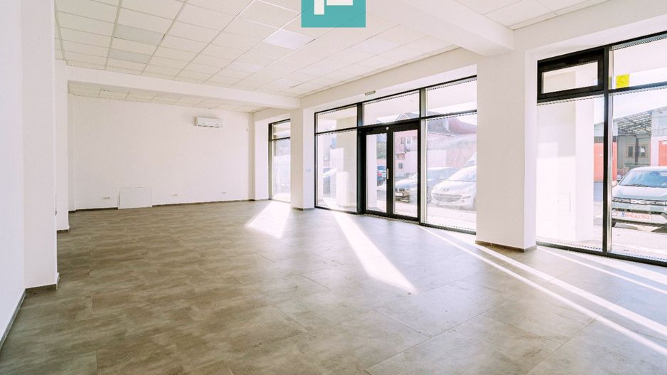 Spațiu comercial nou, vitrine mari, Calea Clujului - Poză 9