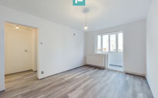 Apartament 3 camere pe str Hateg in Vlaicu - Poză 1