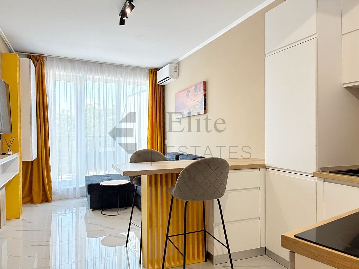 Apartament cu 2 camere bloc nou ultracentral | Terasa 15 mp - Poză 1