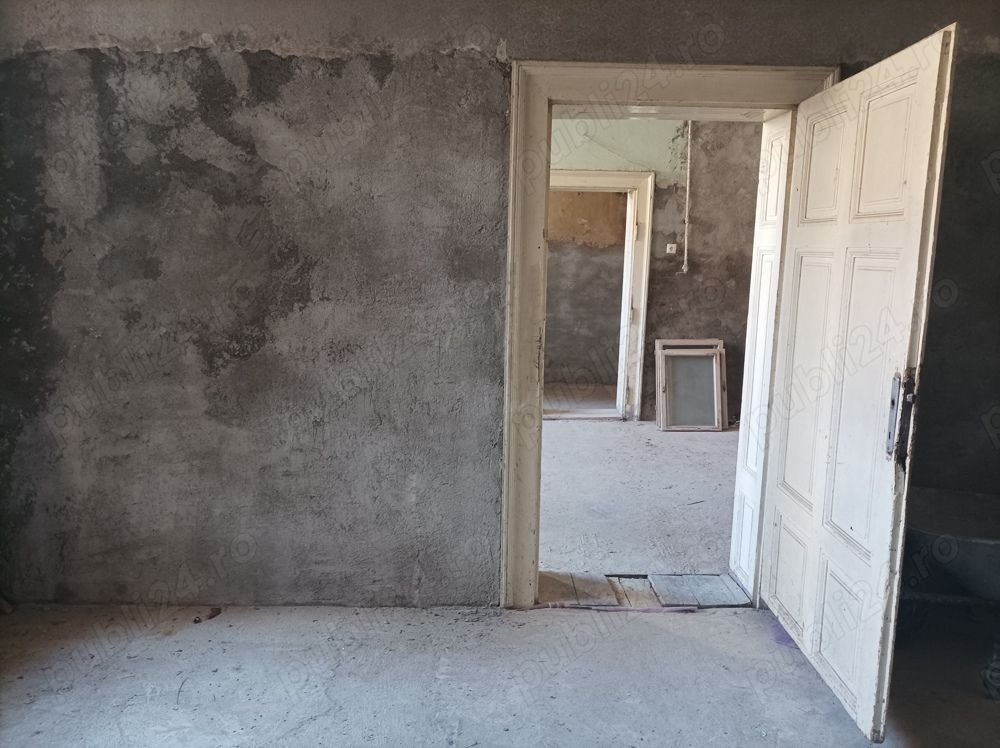 Vand apartament la parter in zona ultracentrala Satu Mare - Poză 9