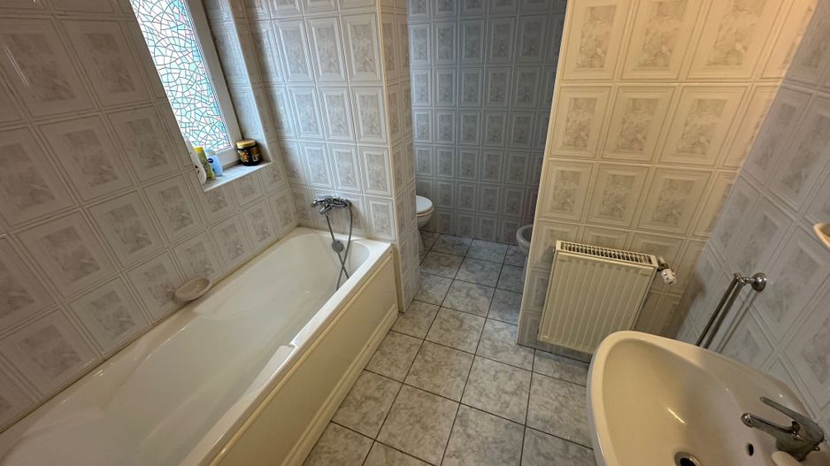 Casă / Vilă cu 5 camere zona Lunei - Poză 23