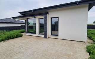 Casa 3  camere INTABULATA 70 mp.  Bucium Visan 140000 euro - Poză 9