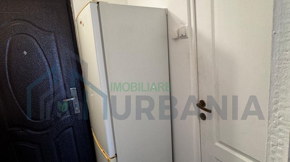 Garsonieră de închiriat în zona Podu Roș, la 10 minute de Palas Centru - Poză 5