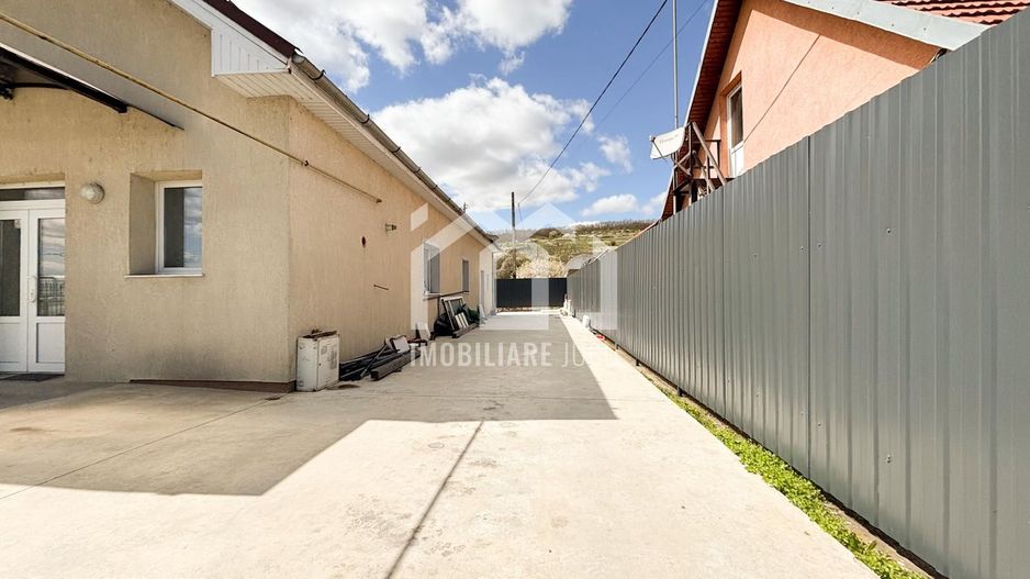 Spatiu comercial, 5 camere, 2 bai, 1 nivel Teren 392mp, Jucu de Mijloc - Poză 12