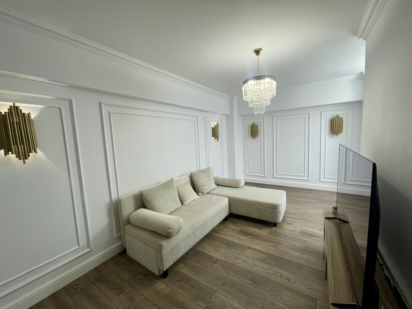 Apartament 3 camere | LUX | Ultracentral | Etaj 2 | Bloc cu lift - Poză 1