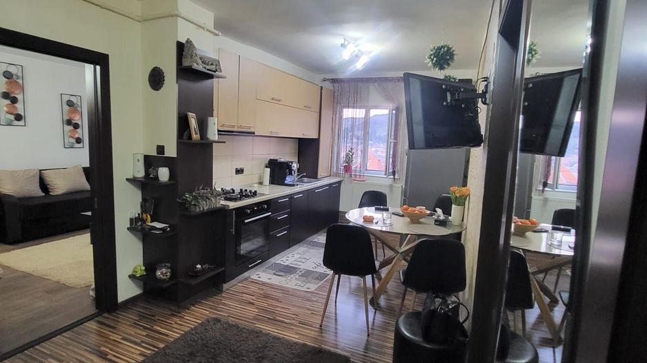 APARTAMENT RENOVAT DE VANZARE IN AIUD - Poză 1