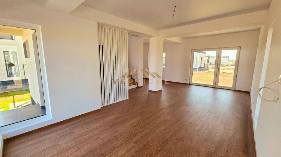 De vanzare vila 4 camere - cartier Mega Parc Residence -comuna Berceni - Poză 8