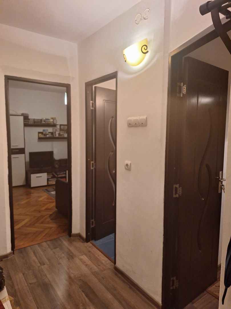 Garsoniera in bloc de apartamente piata Astra - Poză 7
