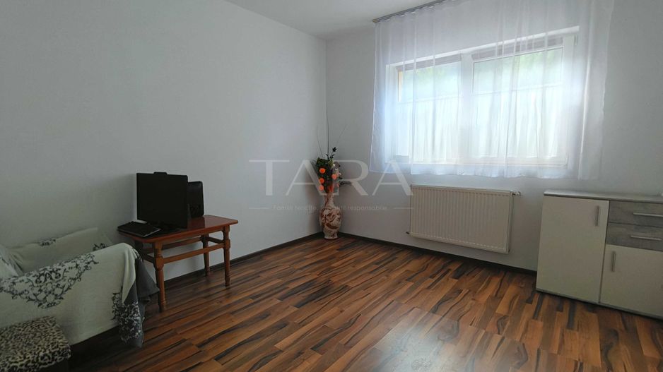 Apartament cu 3 camere și 2 parcări, curte comună, lângă pădure. - Poză 3