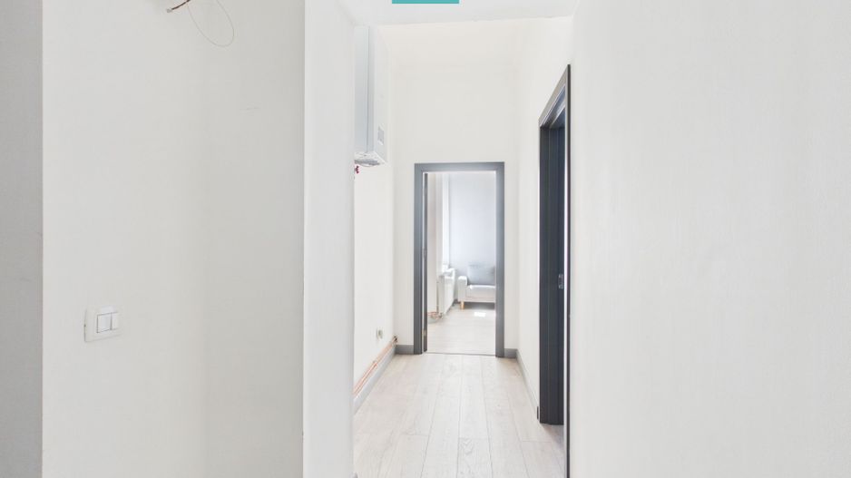 Spațiu central Jiga – birou sau locuință - Poză 12