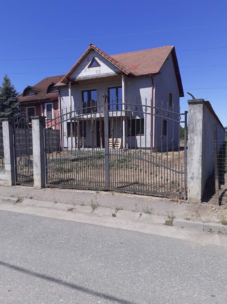 Vând casa semifinisata - Poză 3