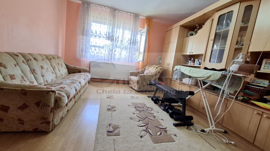 Liber, de vanzare apartament 3 camere Valea Lupului Iasi, baie cu geam - Poză 14