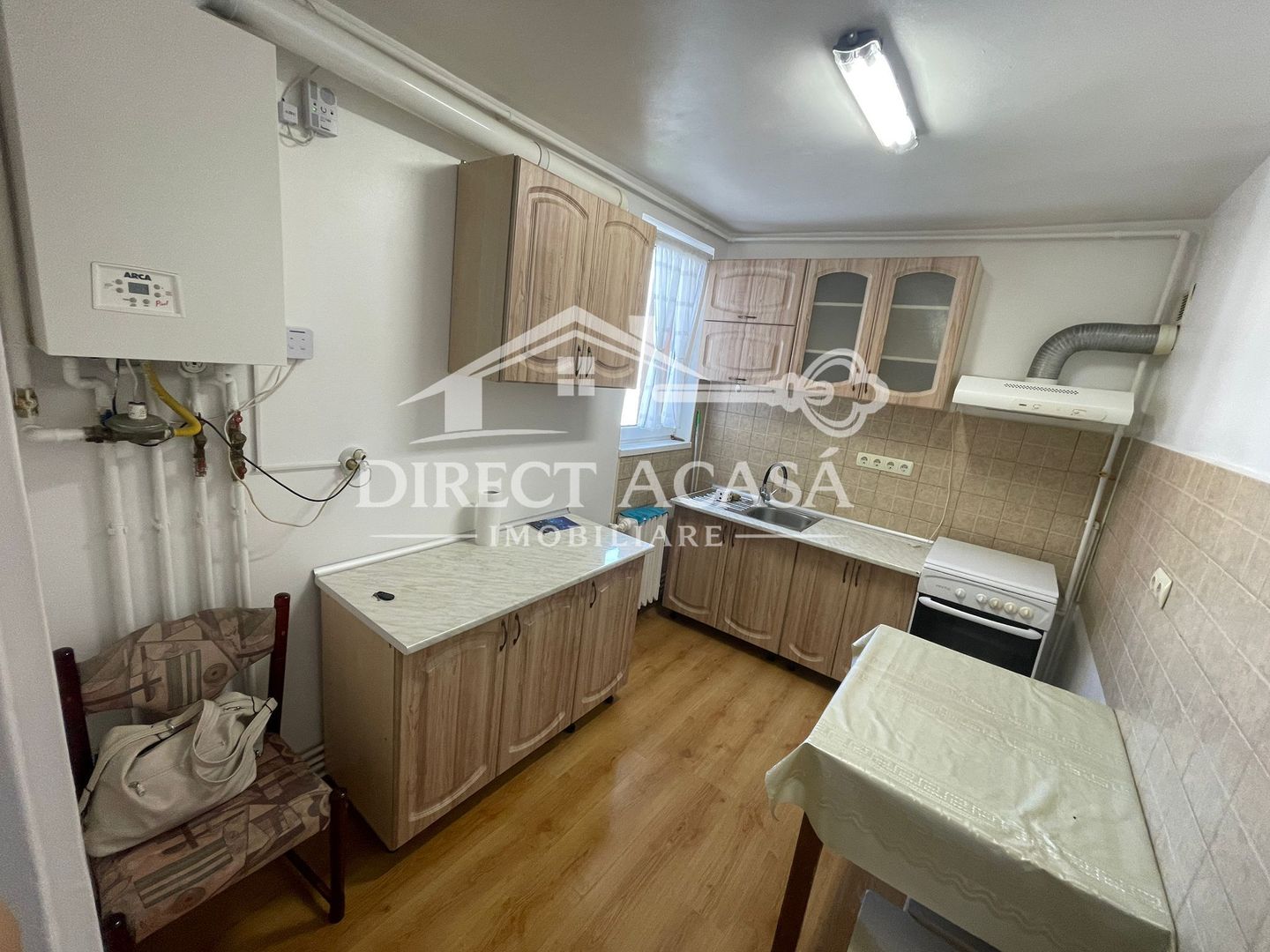 Apartament 3 camere de inchiriat-str Ciucas-Zona Dambu - Poză 4