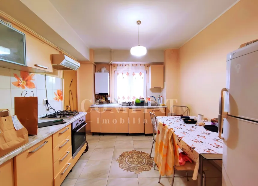 Apartament primitor cu 3 camere decomandate aproape de inima Clujului — fotografia 3