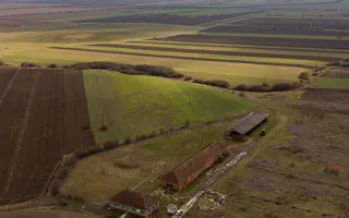 Fermă cu teren intravilan de 35000 mp în Mișca - Poză 17
