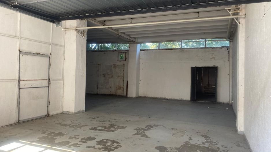 Suprafata generoasa! Inchiriere spatiu in Targoviste - Poză 1