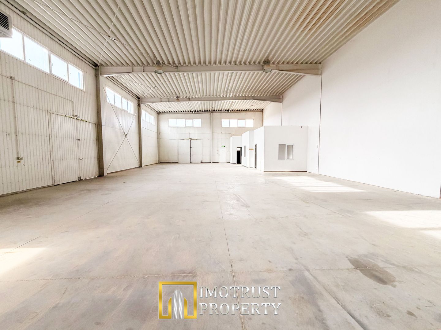 Hală industrială de închiriat Arad – 322 mp, acces direct DN7 - Poză 1